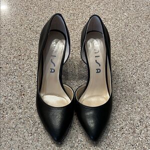 Unisa Classic Black Heels